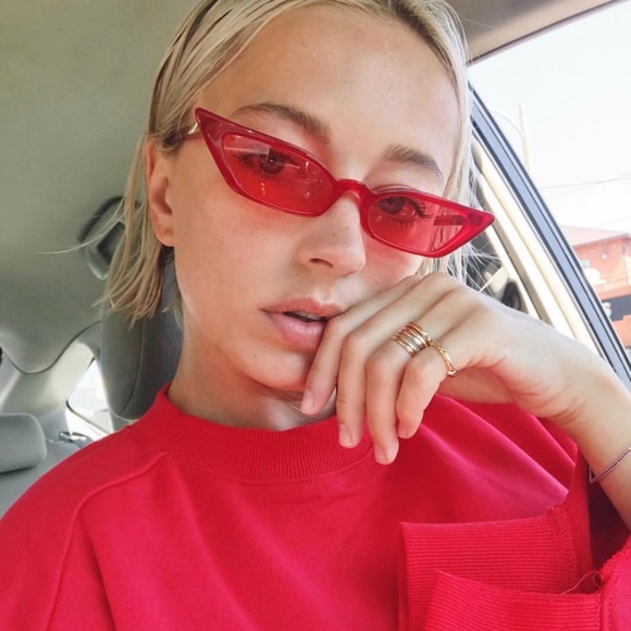 Red Bella Hadid Tiny Cat Eye Sunglasses NWT - Picture 1 of 8